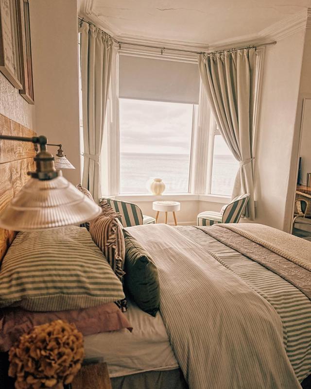 Mor Heli Guest House Criccieth Esterno foto