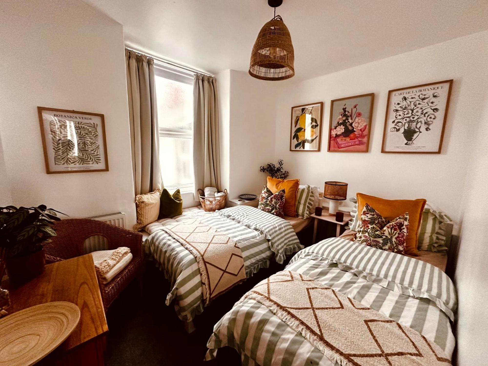 Mor Heli Guest House Criccieth Esterno foto