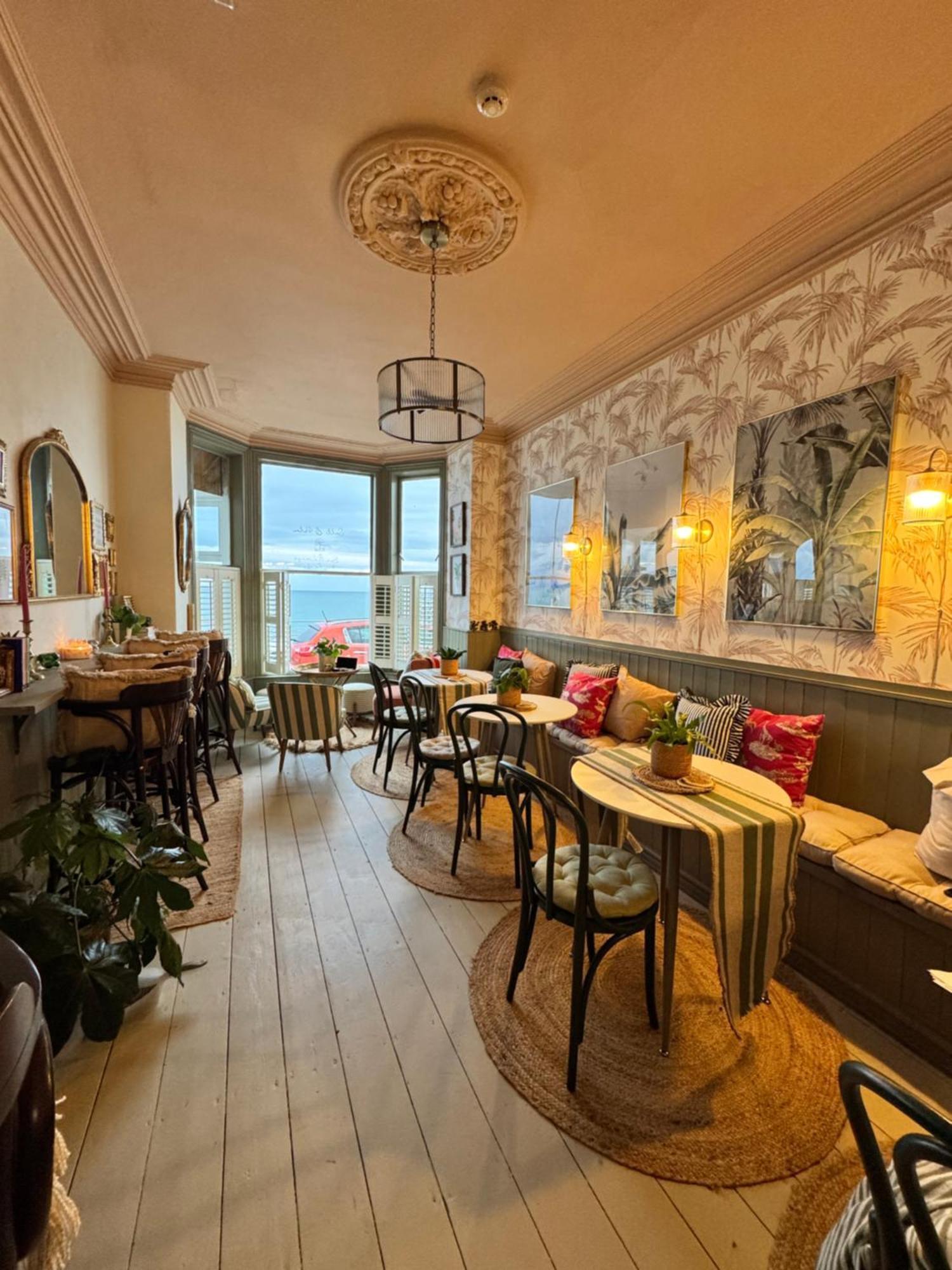 Mor Heli Guest House Criccieth Esterno foto